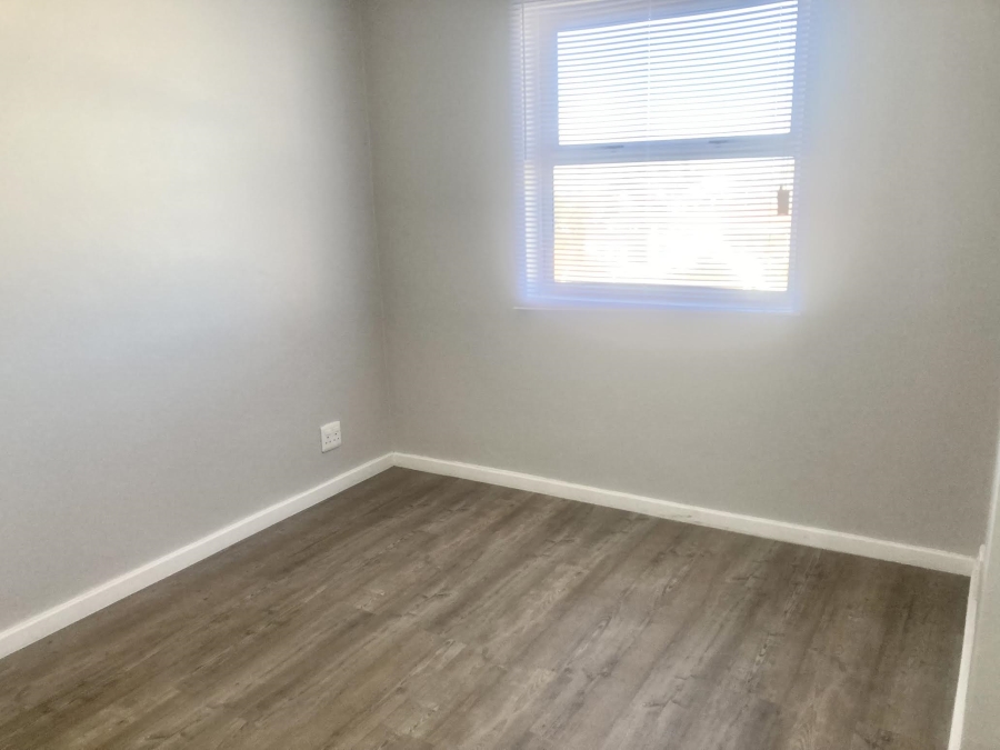 To Let 3 Bedroom Property for Rent in Muizenberg Western Cape